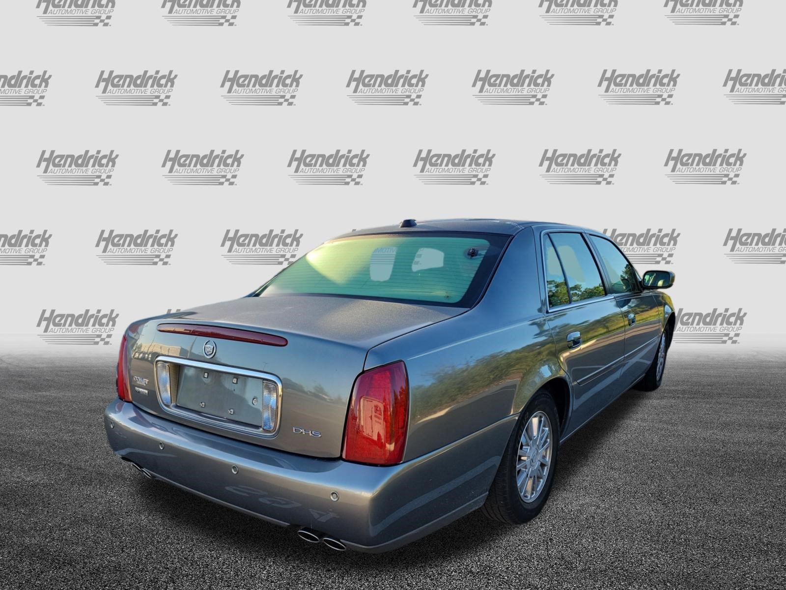 Used 2004 Cadillac De Ville DHS w/ Equipment Group FWD image 10