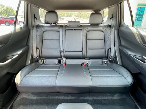 Used 2025 Chevrolet Equinox LT w/ Convenience Package II image 37