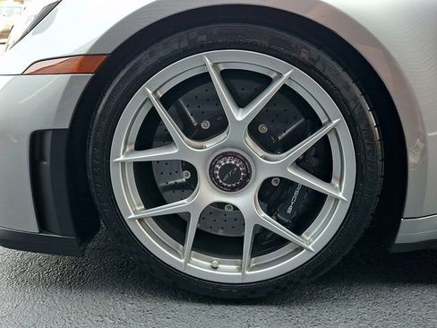 Certified 2025 Porsche 911 GT3 RWD image 15