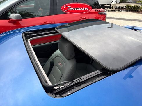 Used 2018 Chevrolet Camaro SS RWD image 11