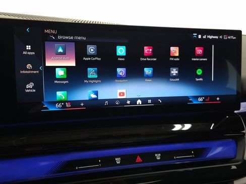 Used 2026 BMW 550e xDrive 550e xDrive w/ Premium Package image 23