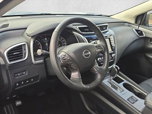 Used 2024 Nissan Murano SL image 9