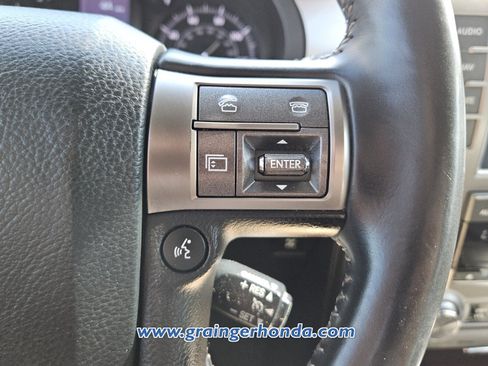 Used 2015 Lexus GX 460 w/ Premium Package AWD/4WD image 20