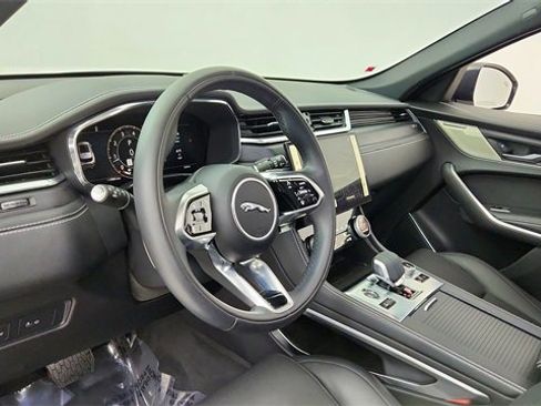 Used 2025 Jaguar F-PACE R-Dynamic S image 17