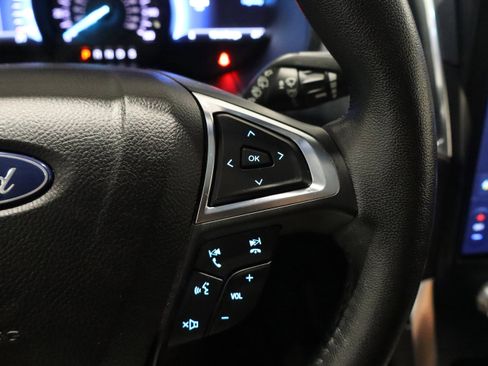 Used 2022 Ford Edge Titanium image 12