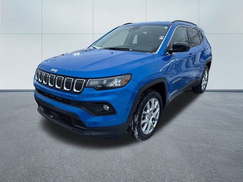 Certified 2022 Jeep Compass Latitude image 2