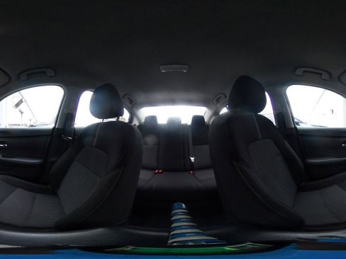 Used 2025 Nissan Sentra SV image 40