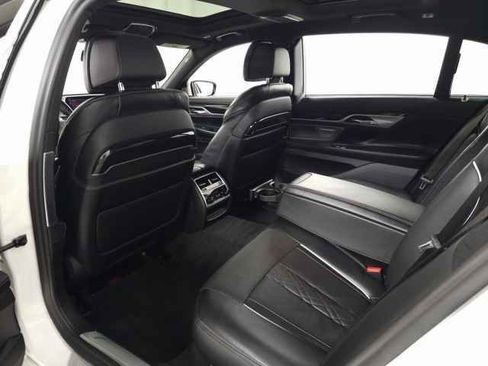 Used 2022 BMW 740i xDrive w/ M Sport Package image 42