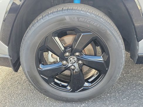 Used 2021 Toyota RAV4 XSE w/ XSE Grade Weather Package image 10