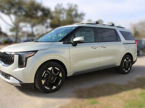 New 2026 Kia Carnival EX FWD image 22