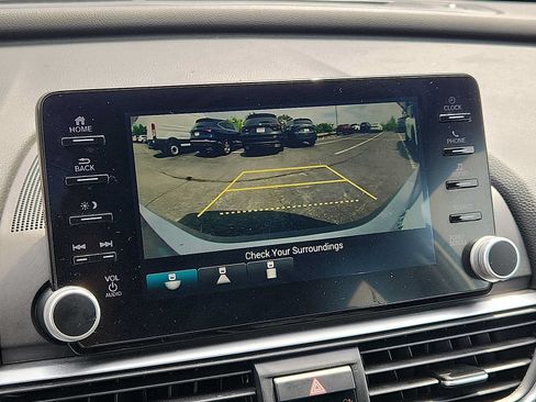 Used 2019 Honda Accord Sport image 17