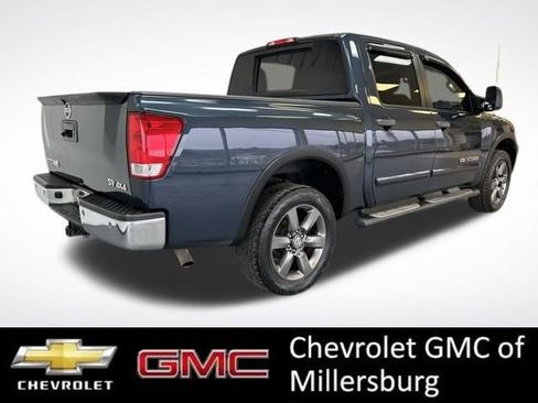 Used 2015 Nissan Titan SV w/ SV Value Truck Package image 3