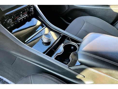 Used 2023 Jeep Grand Cherokee Laredo image 15