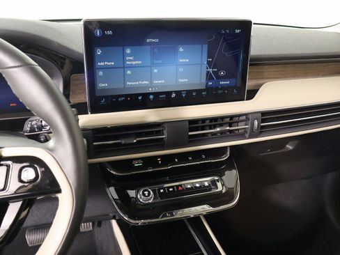 New 2026 Lincoln Corsair Reserve w/ Jet Appearance Package FWD image 5