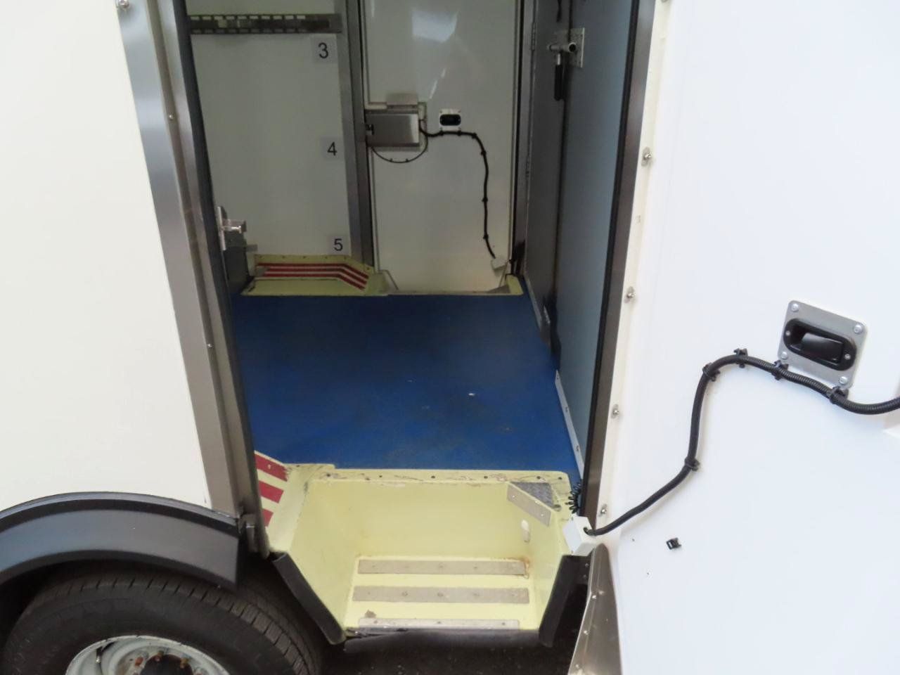 Used 2023 Ford E-350 and Econoline 350 Super Duty w/ Power Windows & Locks Group RWD image 16