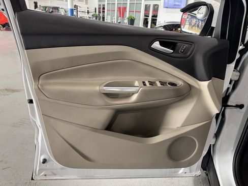 Used 2018 Ford Escape SE w/ Ford Safe & Smart Package image 23