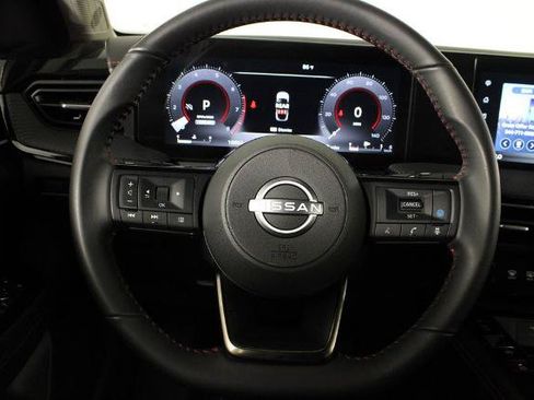Certified 2025 Nissan Kicks SR FWD image 25
