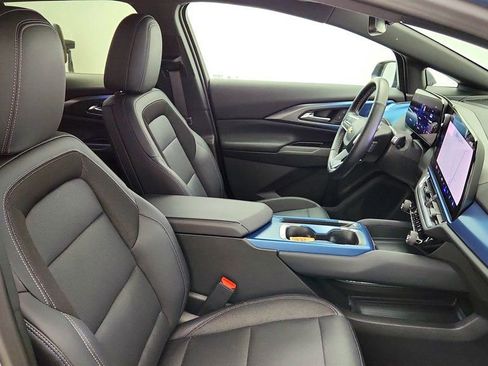 Used 2024 Chevrolet Equinox EV LT FWD image 23