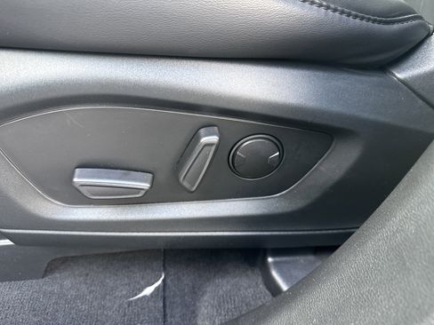 Used 2023 Ford Explorer XLT w/ Equipment Group 202A image 17