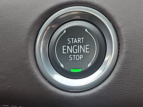Certified 2023 Cadillac Escalade ESV Premium Luxury Platinum w/ LPO, Radiant Package AWD/4WD image 19