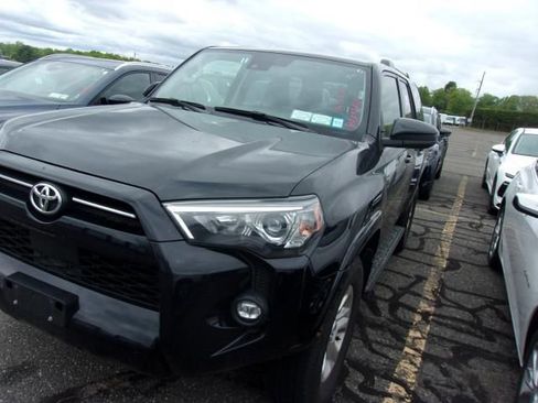 Used 2024 Toyota 4Runner SR5 AWD/4WD image 1