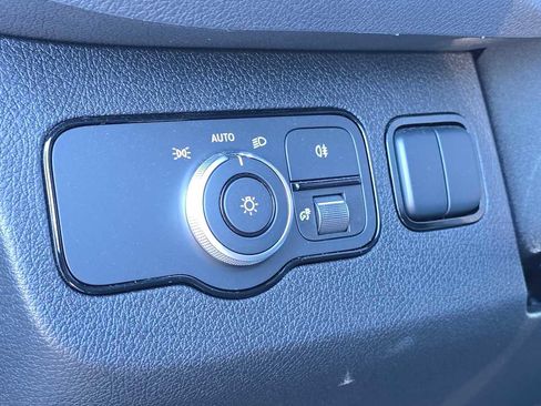 Used 2025 Mercedes-Benz Sprinter 2500 image 26