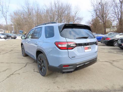 New 2026 Honda Pilot Black Edition image 4