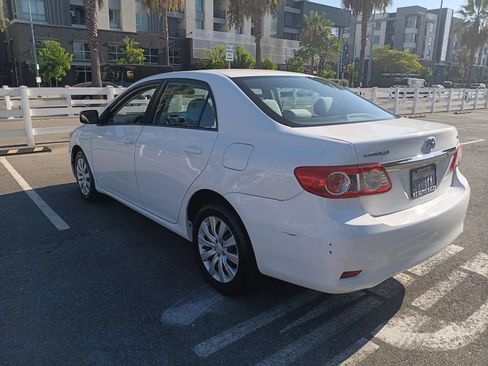 Used 2012 Toyota Corolla LE FWD image 6