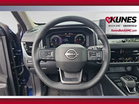 Used 2026 Nissan Rogue SL AWD/4WD image 13