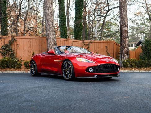 Used 2018 Aston Martin Vanquish Zagato image 5