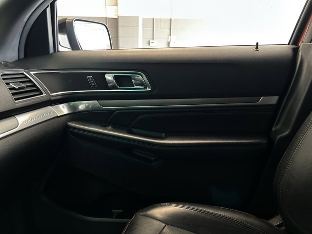 Used 2016 Ford Explorer Sport w/ Equipment Group 401A AWD/4WD image 46