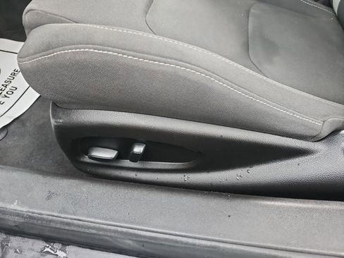 Used 2021 Chevrolet Camaro LT image 15