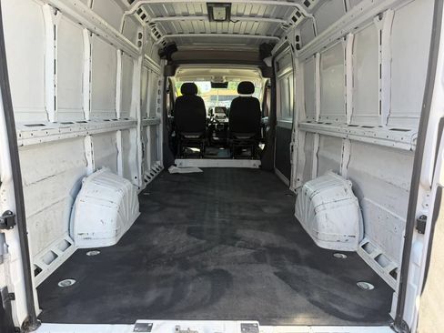 Used 2023 RAM ProMaster 3500 w/ Driver Convenience Group FWD image 9