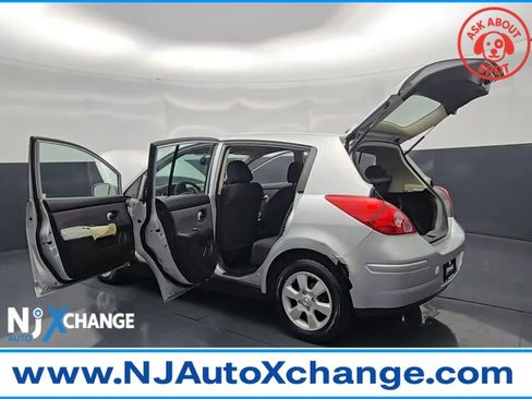 Used 2009 Nissan Versa Hatchback FWD image 32