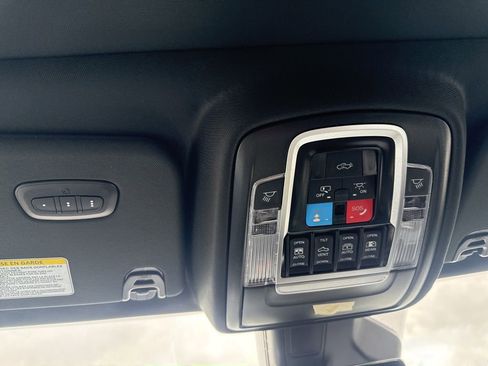 New 2026 RAM 1500 Laramie AWD/4WD image 18