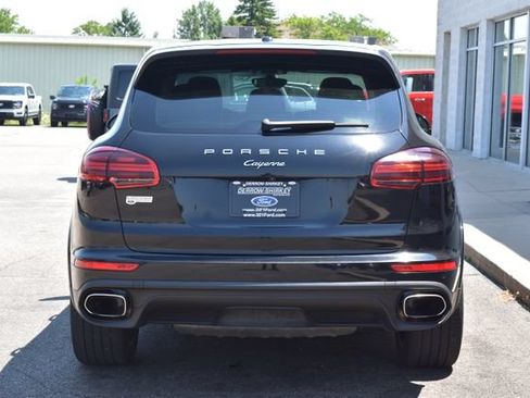 Used 2017 Porsche Cayenne Platinum Edition AWD/4WD image 10