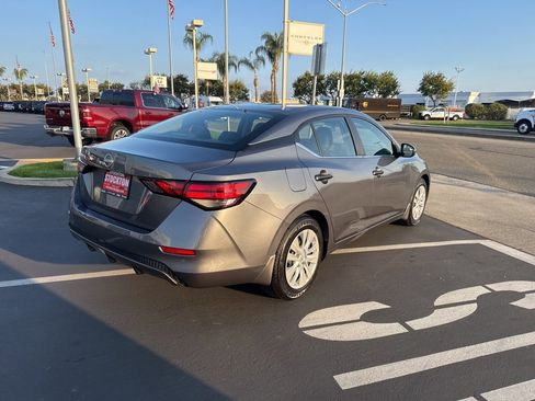 Used 2024 Nissan Sentra S image 4