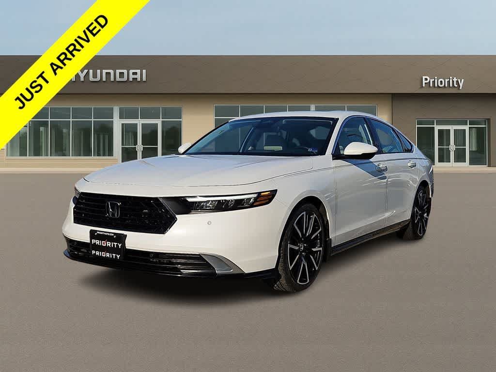 Used 2024 Honda Accord Touring image 1