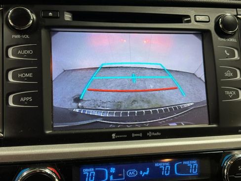 Used 2019 Toyota Highlander Plus image 32