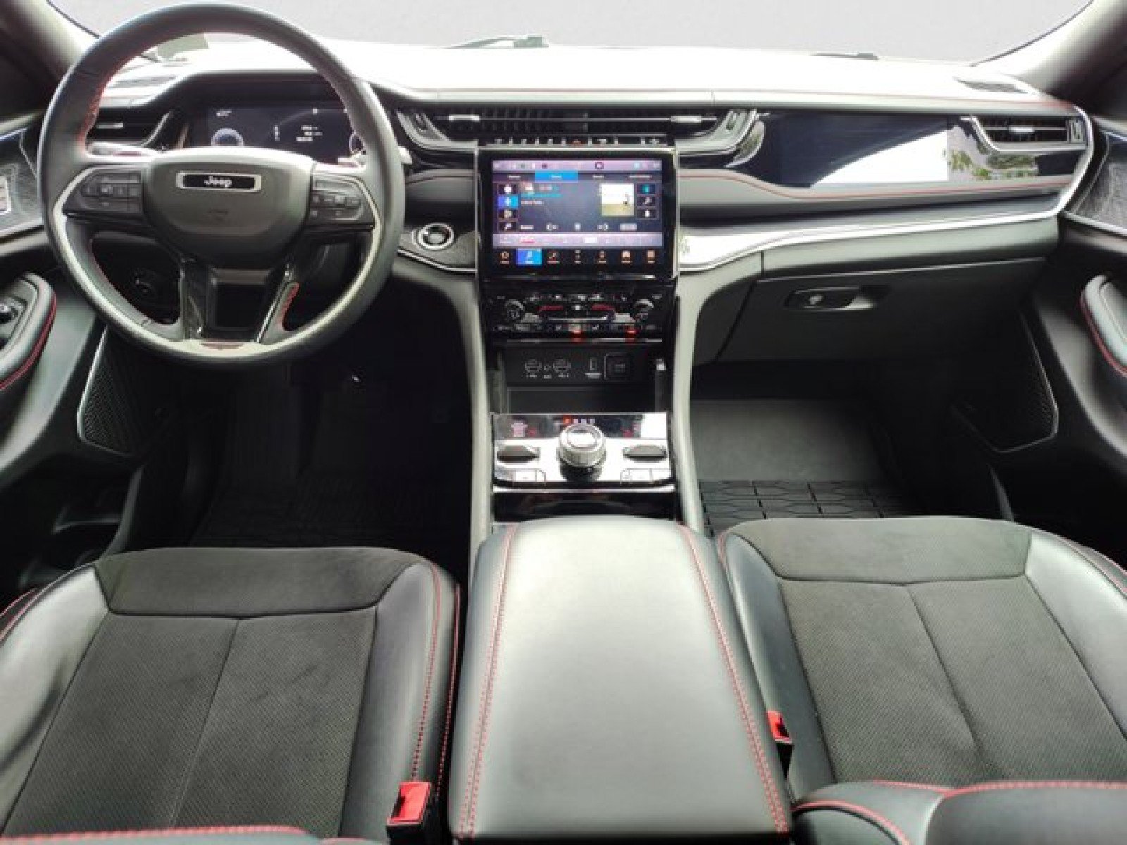 Used 2022 Jeep Grand Cherokee Trailhawk w/ ADV Protech Group II AWD/4WD image 13