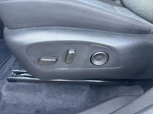 Used 2025 GMC Acadia Elevation image 10