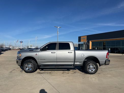 Used 2021 RAM 2500 Big Horn image 2