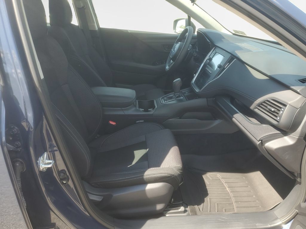 Used 2025 Subaru Outback AWD/4WD image 26