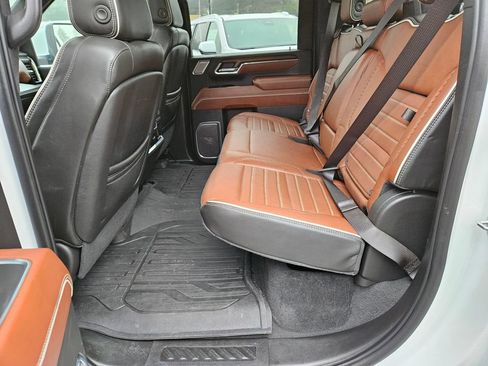 Used 2024 GMC Sierra 3500 Denali Ultimate AWD/4WD image 12