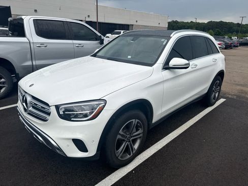Used 2021 Mercedes-Benz GLC 300 4MATIC image 2