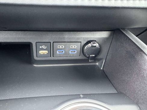 Used 2022 Toyota Highlander XLE image 33