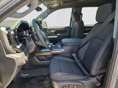 New 2026 Chevrolet Silverado 1500 LT Trail Boss w/ Dark Appearance Package AWD/4WD image 4