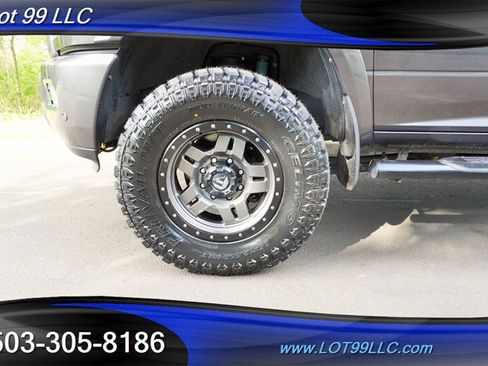 Used 2018 RAM 2500 Laramie w/ Sport Appearance Group AWD/4WD image 3