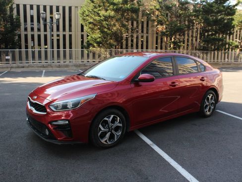 Used 2020 Kia Forte LXS FWD image 12