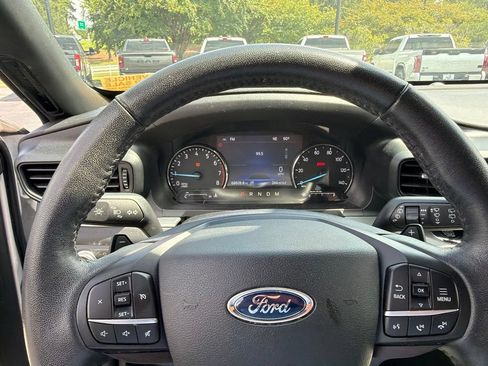 Used 2020 Ford Explorer XLT RWD image 5